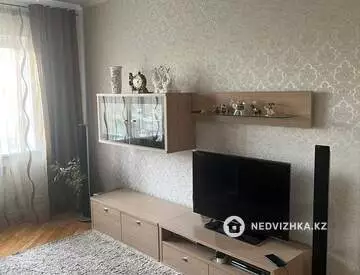 4-комнатная квартира, этаж 4 из 9, 104 м²