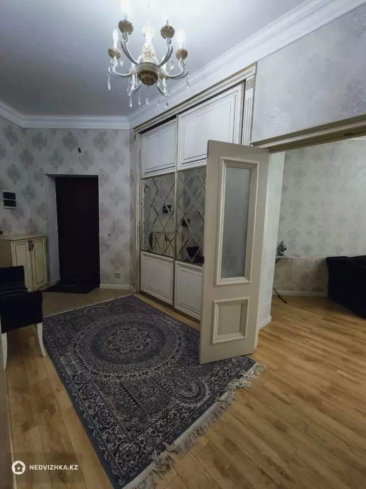3-комнатная квартира, этаж 2 из 8, 124 м², 2-фотосурет