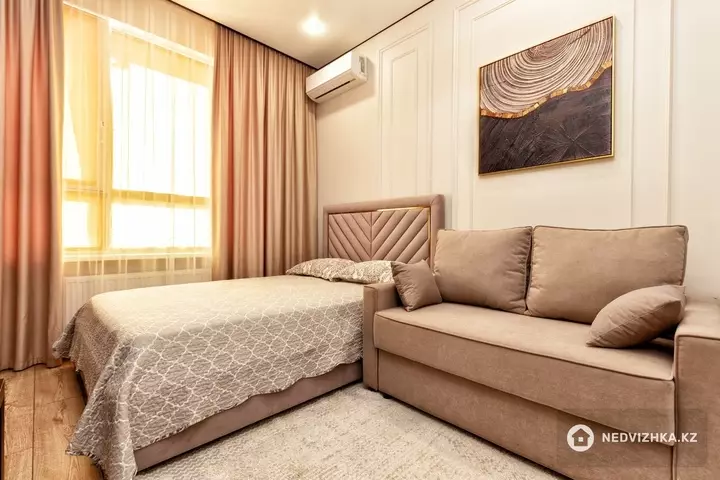 2-комнатная квартира, этаж 8 из 9, 50 м², Посуточно, фотография 2