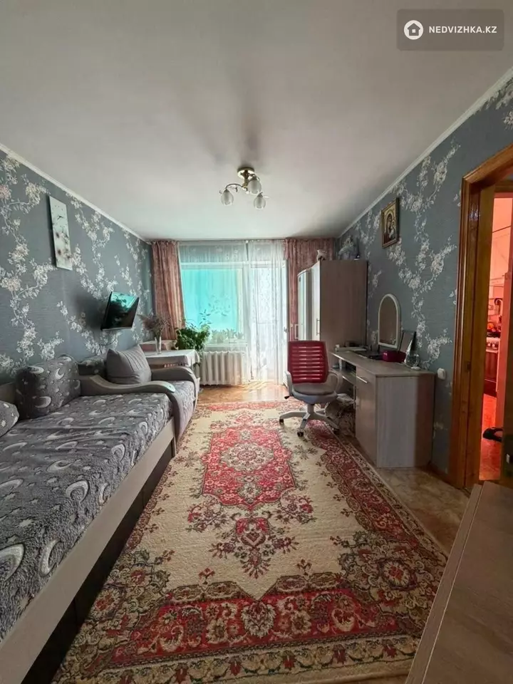 2-комнатная квартира, этаж 5 из 5, 48 м², фотография 2