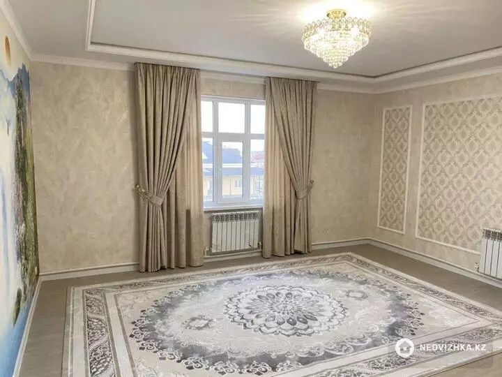 12-комнатный дом, 12 соток, 500 м²