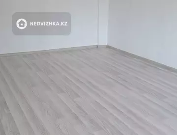 1-комнатная квартира, этаж 4 из 5, 38 м²
