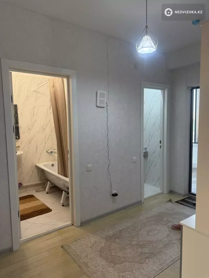 2-комнатная квартира, этаж 4 из 20, 73 м², Посуточно, фотография 2
