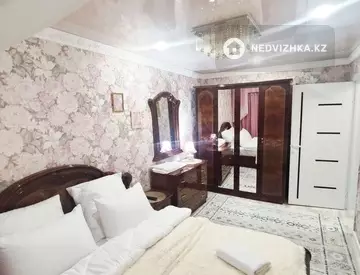 2-комнатная квартира, этаж 6 из 9, 49 м², Посуточно