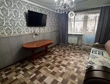 3-комнатная квартира, этаж 2 из 5, 60 м²