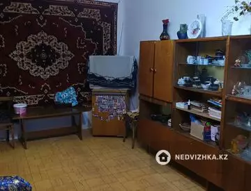 3-комнатная квартира, этаж 4 из 4, 51 м²