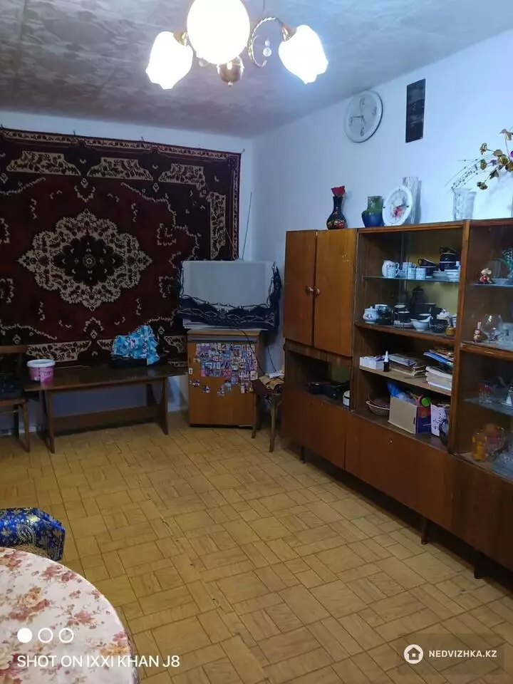 3-комнатная квартира, этаж 4 из 4, 51 м², фотография 2
