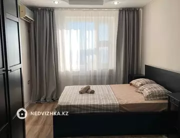 3-комнатная квартира, этаж 3 из 5, 69 м², Посуточно