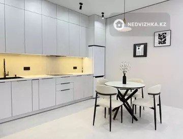 2-комнатная квартира, этаж 3 из 9, 64 м²