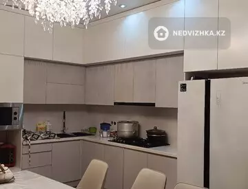 5-комнатная квартира, этаж 2 из 2, 190 м²