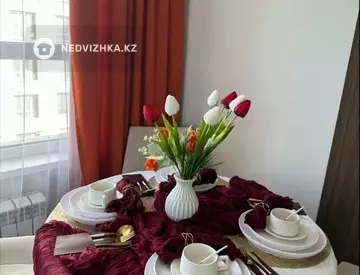 2-комнатная квартира, этаж 8 из 22, 50 м², Посуточно
