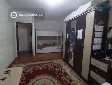1-комнатная квартира, этаж 3 из 5, 30 м²
