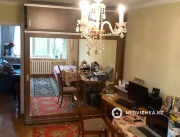 3-комнатная квартира, этаж 4 из 5, 67 м²