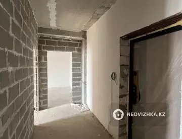 2-комнатная квартира, этаж 4 из 10, 82 м², миниатюра 8