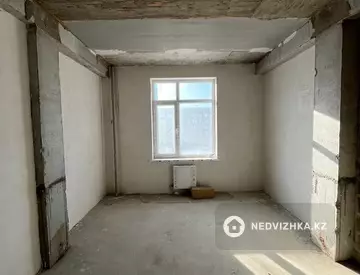 2-комнатная квартира, этаж 4 из 10, 82 м², миниатюра 12