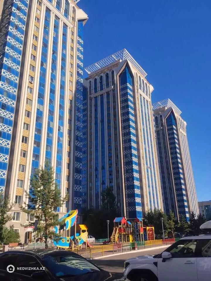 4-комнатная квартира, этаж 7 из 7, 107 м²