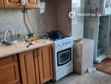 3-комнатная квартира, этаж 4 из 5, 70 м², миниатюра 8