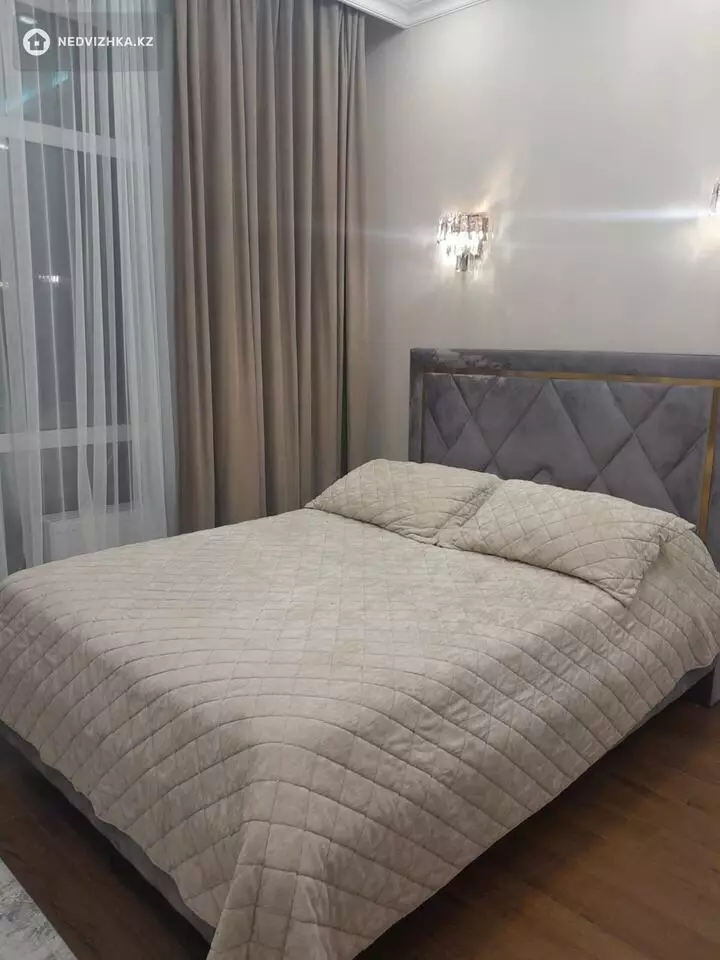 2-комнатная квартира, этаж 14 из 14, 51 м², Посуточно, фотография 2