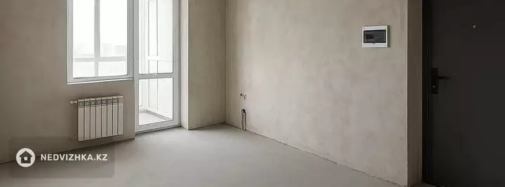 2-комнатная квартира, этаж 3 из 18, 71 м², фотография 3