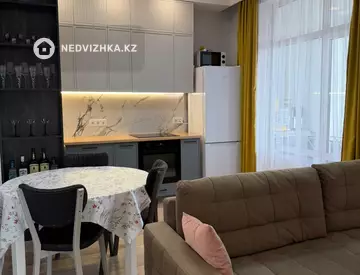3-комнатная квартира, этаж 10 из 12, 65 м², миниатюра 1