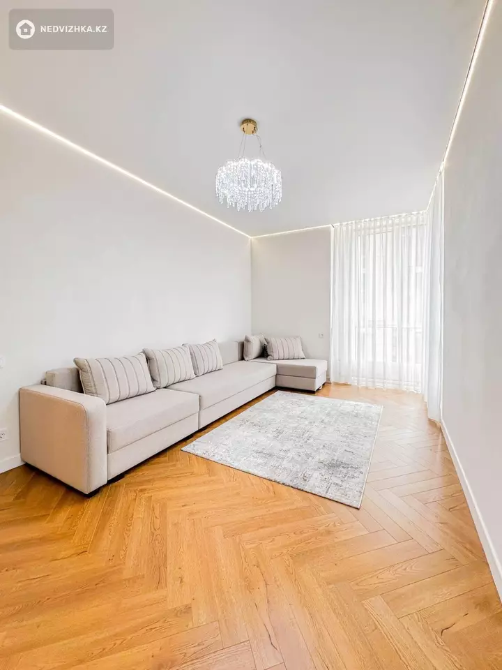 3-комнатная квартира, этаж 10 из 20, 110 м², На длительный срок
