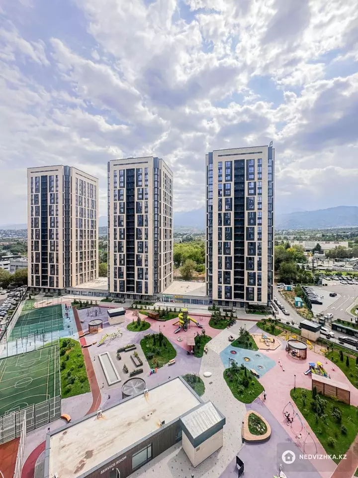 3-комнатная квартира, этаж 10 из 20, 110 м², На длительный срок, 3-фотосурет