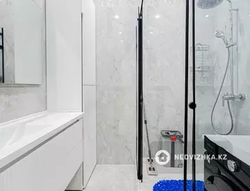 3-комнатная квартира, этаж 10 из 20, 110 м², На длительный срок, миниатюра 11