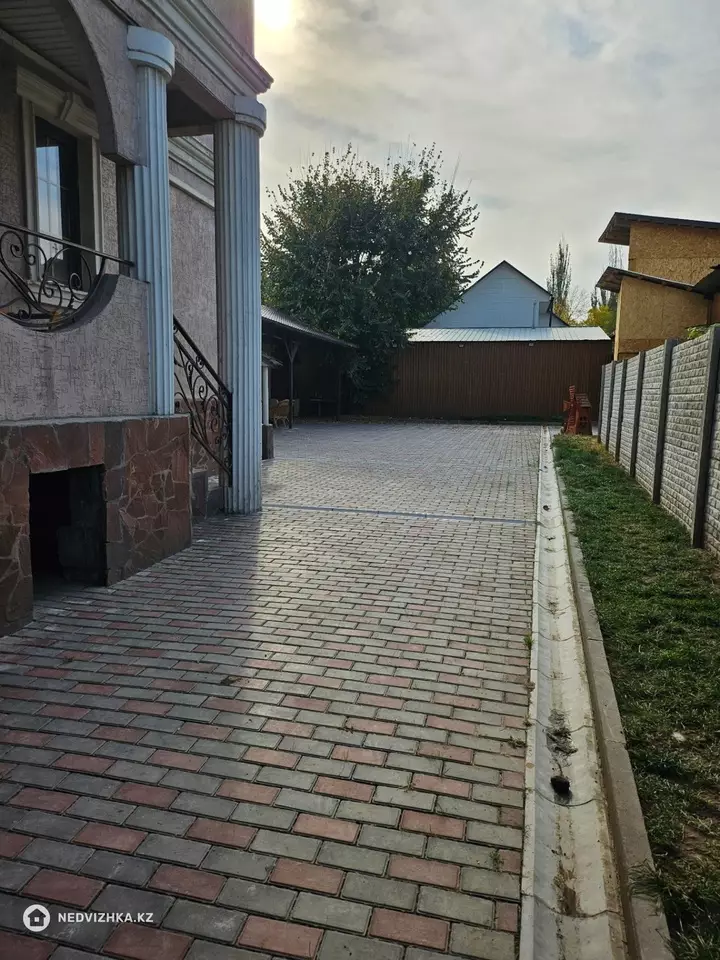 5-комнатный дом, 6 соток, 250 м², фотография 4