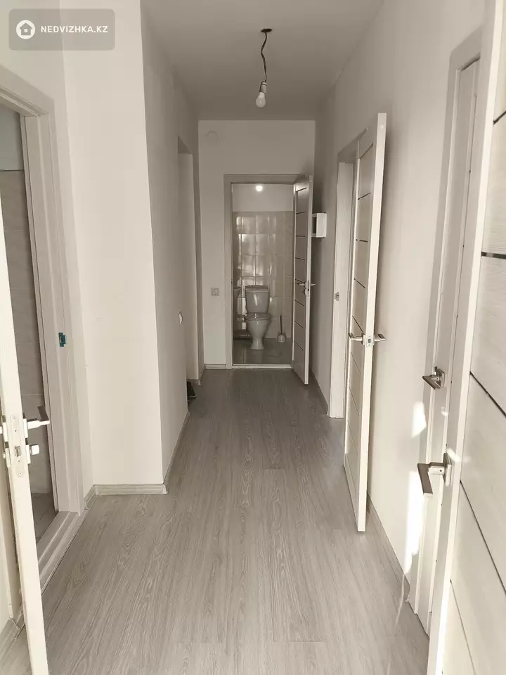 2-комнатная квартира, этаж 4 из 10, 61 м², фотография 2