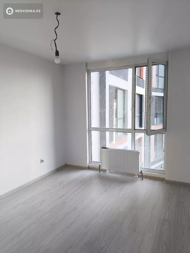 2-комнатная квартира, этаж 4 из 10, 61 м², фотография 4