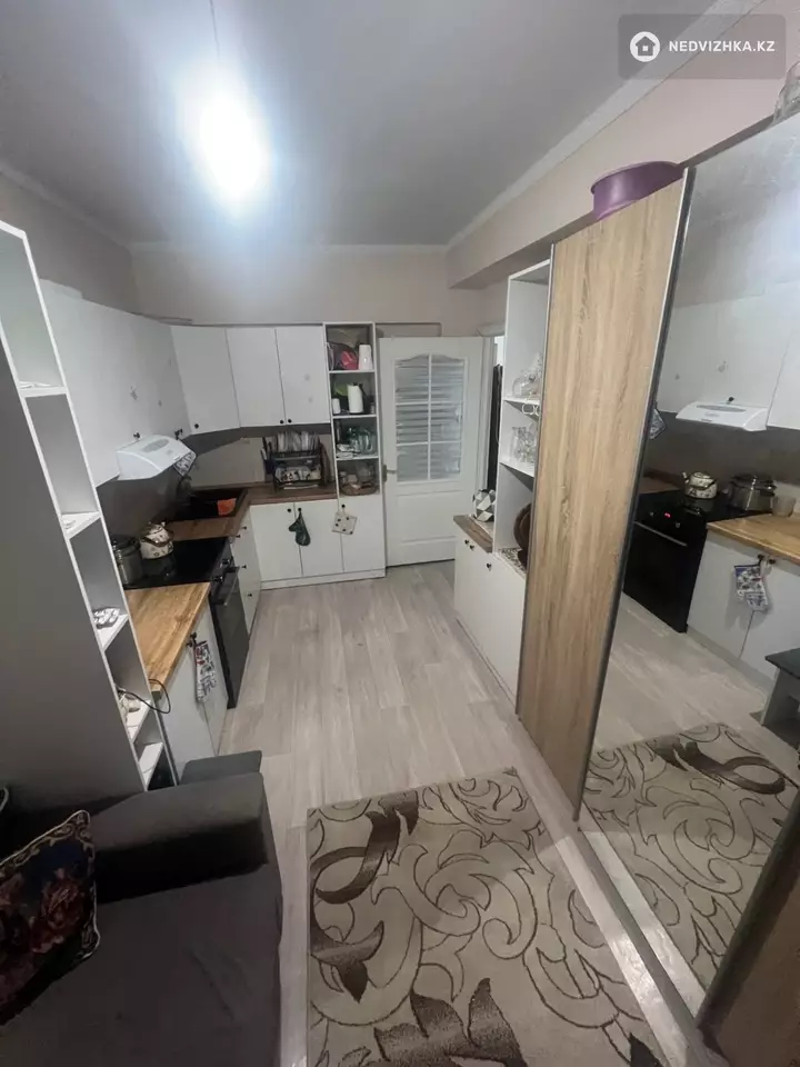 2-комнатная квартира, этаж 5 из 5, 64 м², фотография 2