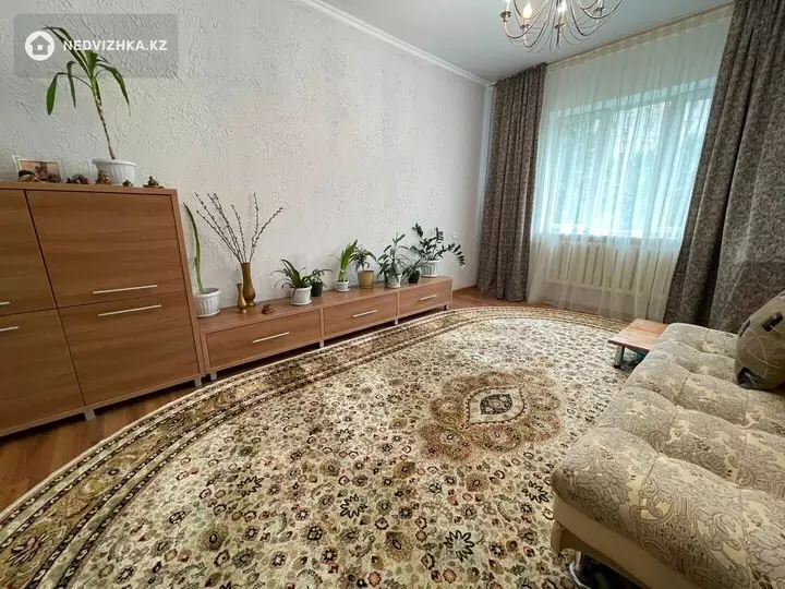 4-комнатная квартира, этаж 4 из 9, 92 м², фотография 5