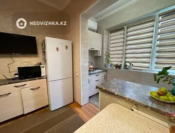 4-комнатная квартира, этаж 4 из 9, 92 м², миниатюра 8