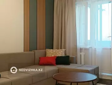 1-комнатная квартира, этаж 4 из 4, 33 м²