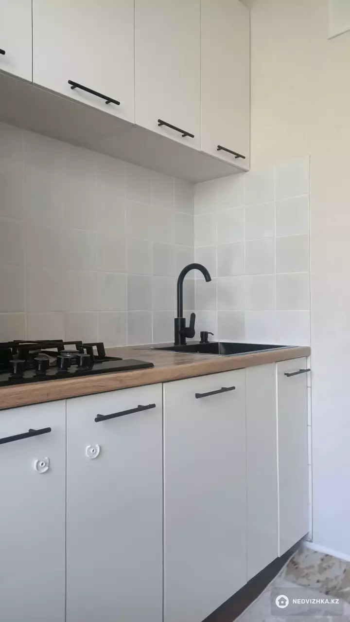 1-комнатная квартира, этаж 4 из 4, 33 м², фотография 4