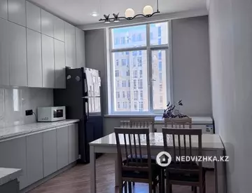 3-комнатная квартира, этаж 4 из 9, 96 м²