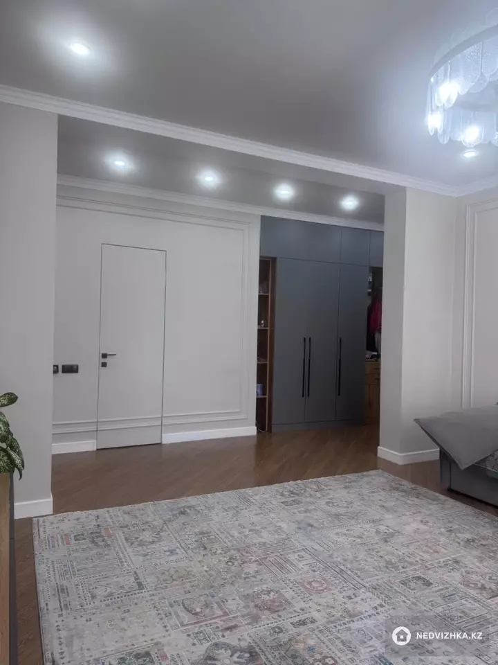 3-комнатная квартира, этаж 4 из 9, 96 м², фотография 5