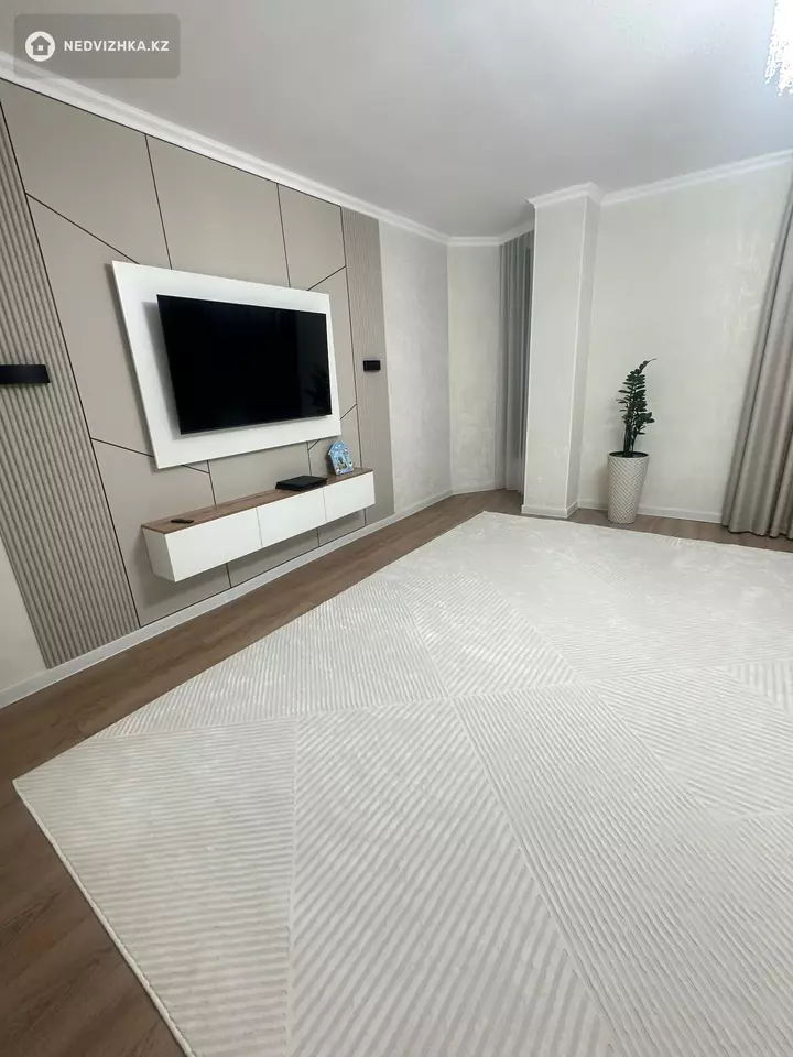 3-комнатная квартира, этаж 5 из 25, 127 м², фотография 2