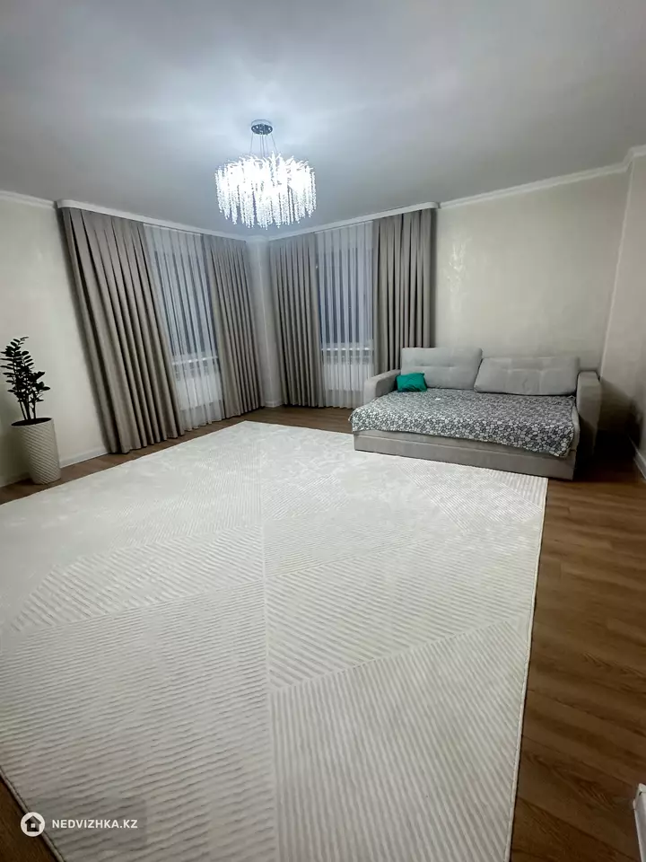 3-комнатная квартира, этаж 5 из 25, 127 м², фотография 3