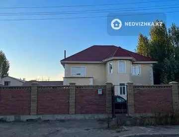 5-комнатный дом, 300 м², Посуточно