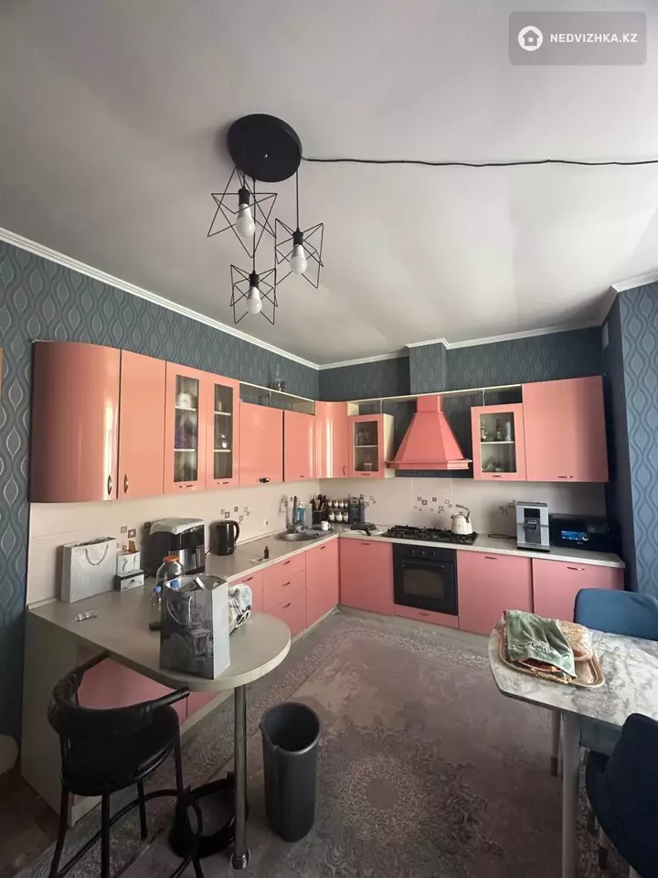 6-комнатный дом, 11 соток, 333 м², фотография 4