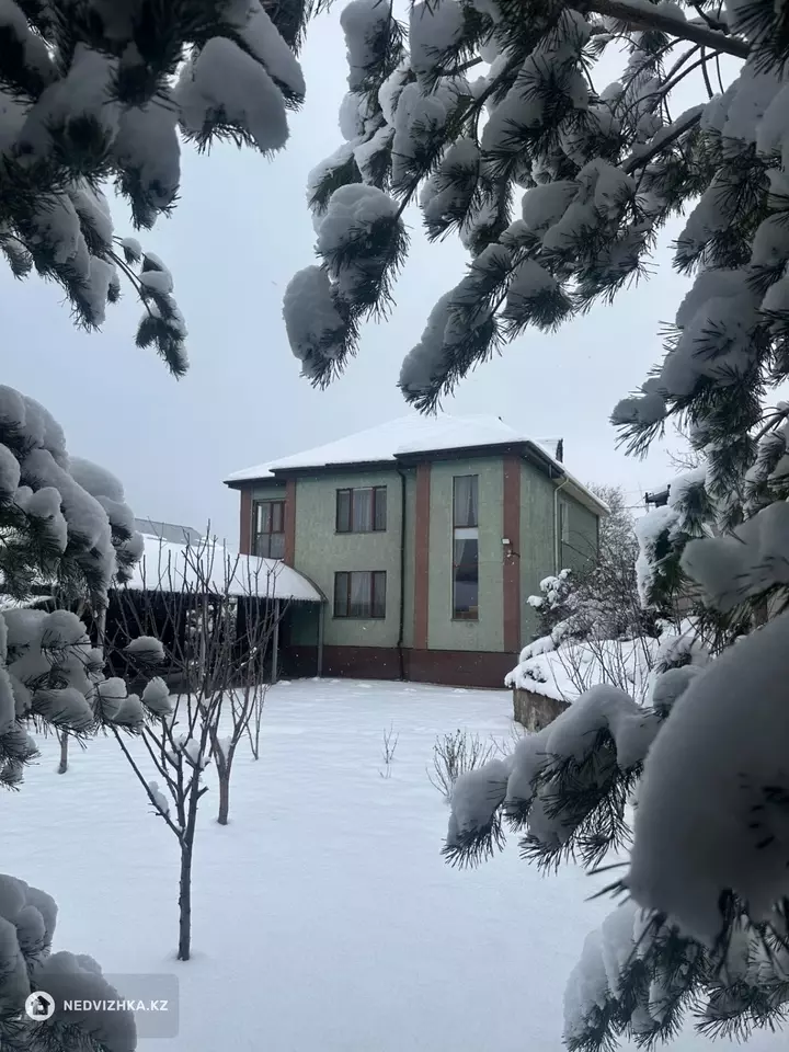 6-комнатный дом, 11 соток, 333 м²