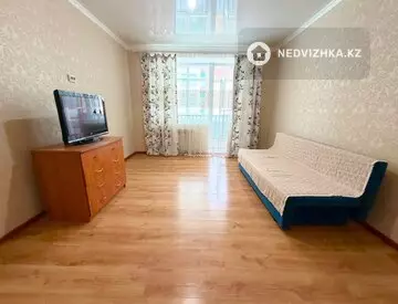 1-комнатная квартира, этаж 4 из 5, 38 м²