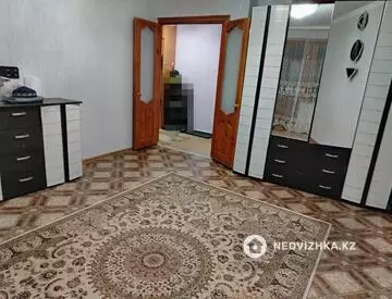 3-комнатная квартира, этаж 3 из 10, 63 м²