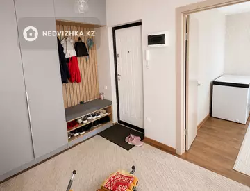 2-комнатная квартира, этаж 4 из 10, 63 м²