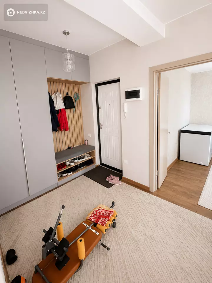 2-комнатная квартира, этаж 4 из 10, 63 м², фотография 4