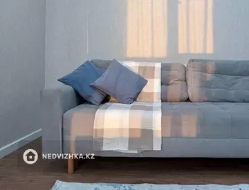 2-комнатная квартира, этаж 16 из 20, 60 м², Посуточно