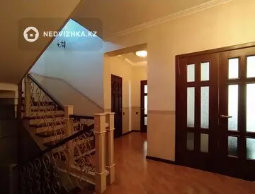 8-бөлмелі үй, 8 соттық, 315 м², 7-нобай