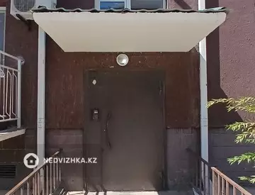 2-комнатная квартира, этаж 3 из 5, 45 м²