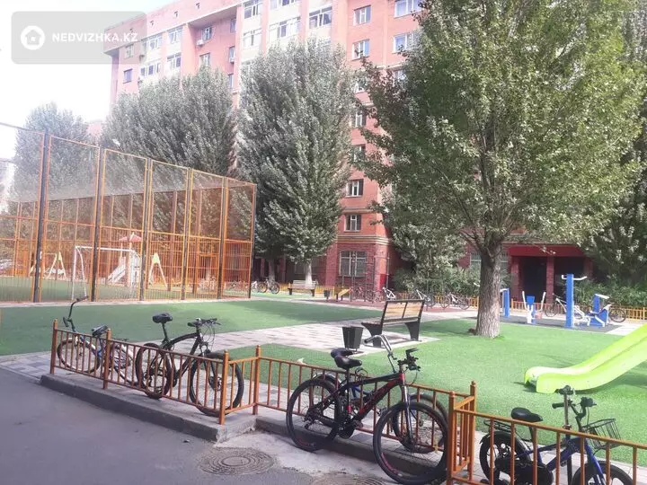 3-комнатная квартира, этаж 3 из 9, 94 м²